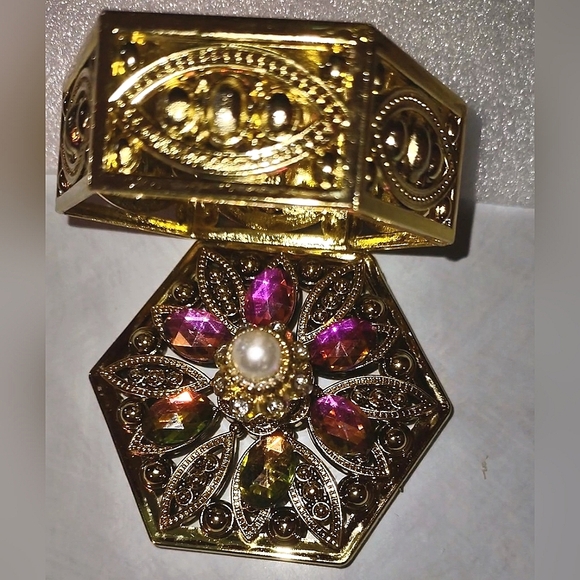 Hexagon Shape Storage Trinket Box Case w/ Crown Jewels - Picture 12 of 17